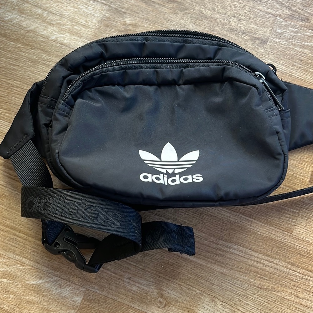 Adidas black Fanny Pack Great Condition